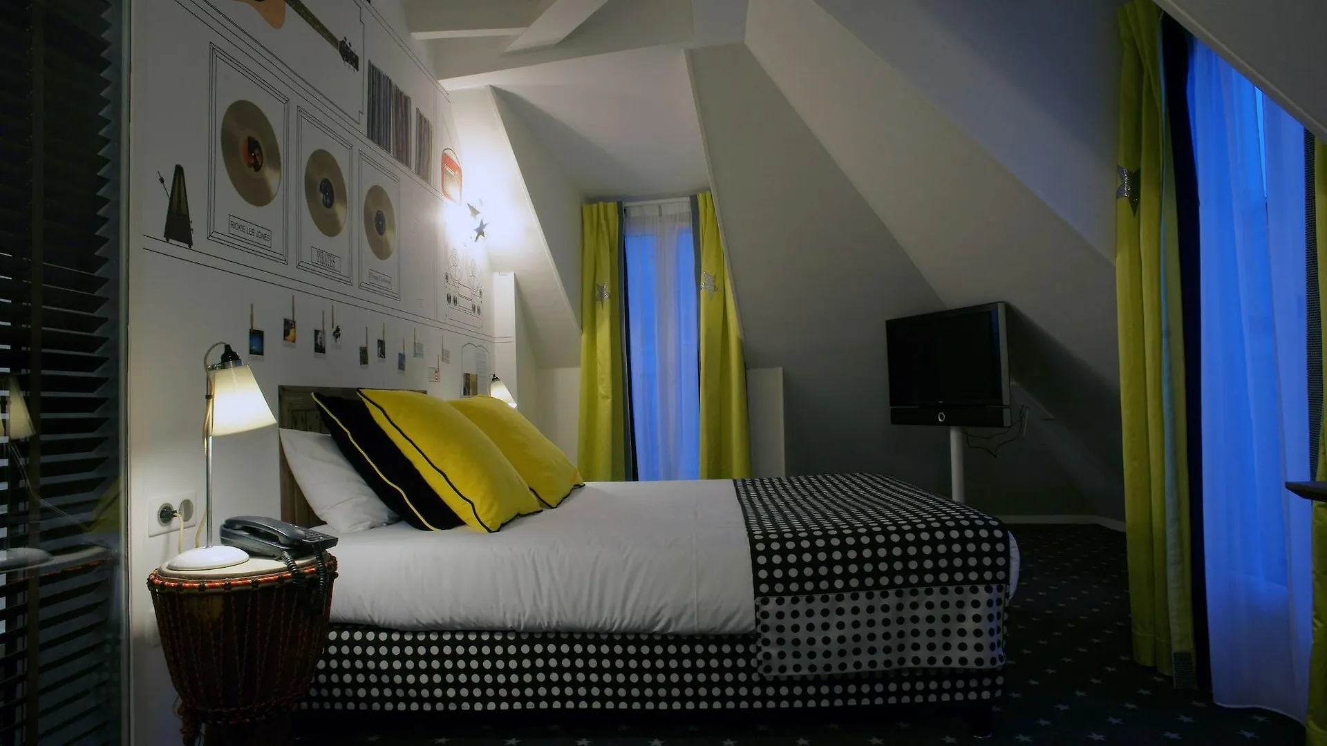 *** Hotel Hôtel du Triangle d'Or Paris França