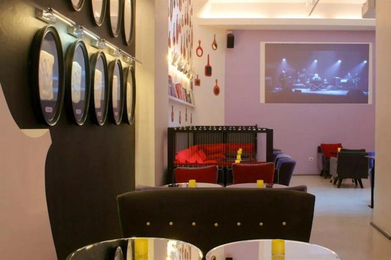 Hôtel du Triangle d'Or Paris Hotel