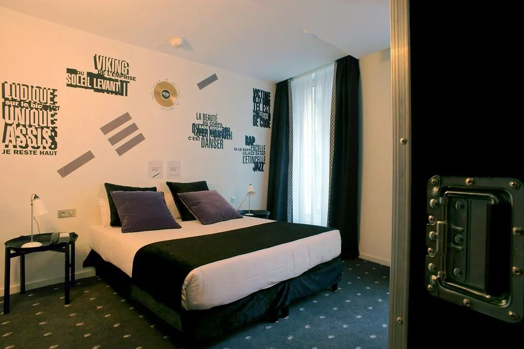 *** Hotel Hôtel du Triangle d'Or Paris França