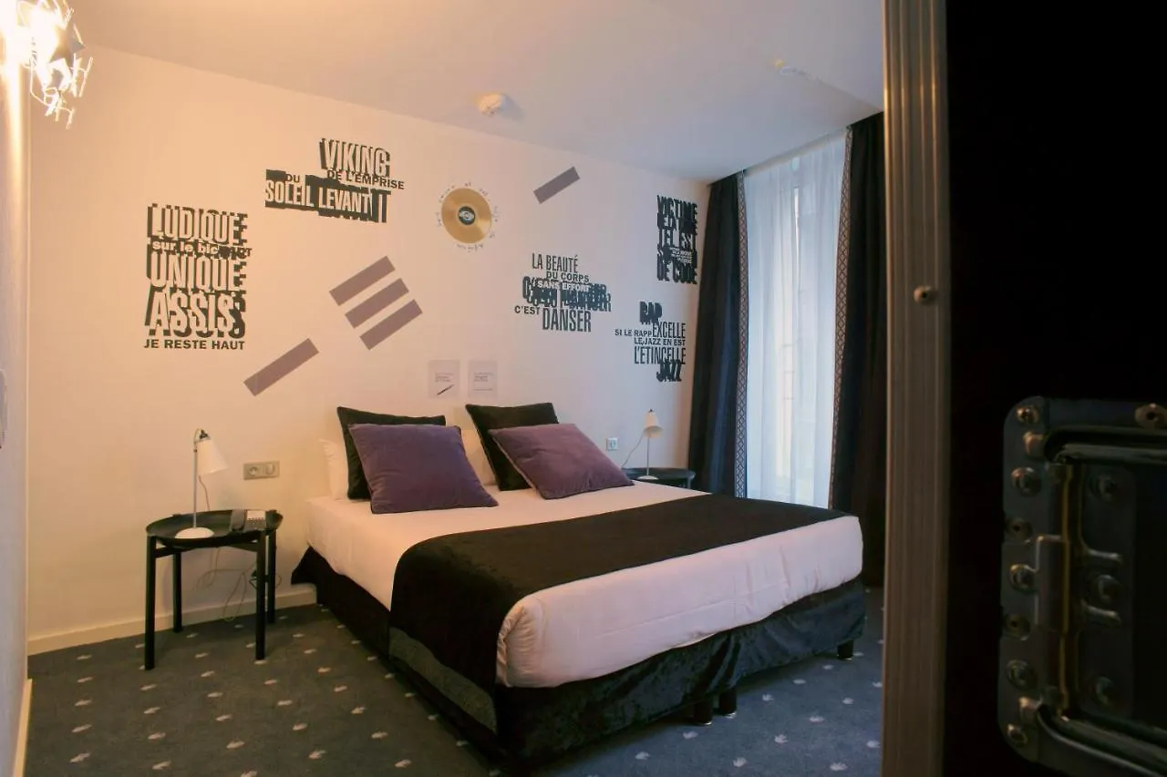 Hotel Du Triangle D'Or Parijs 3*,