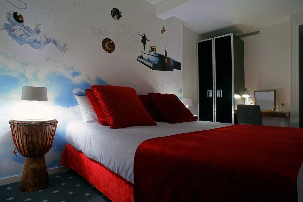 Hotel Du Triangle D'Or Parijs 3*,